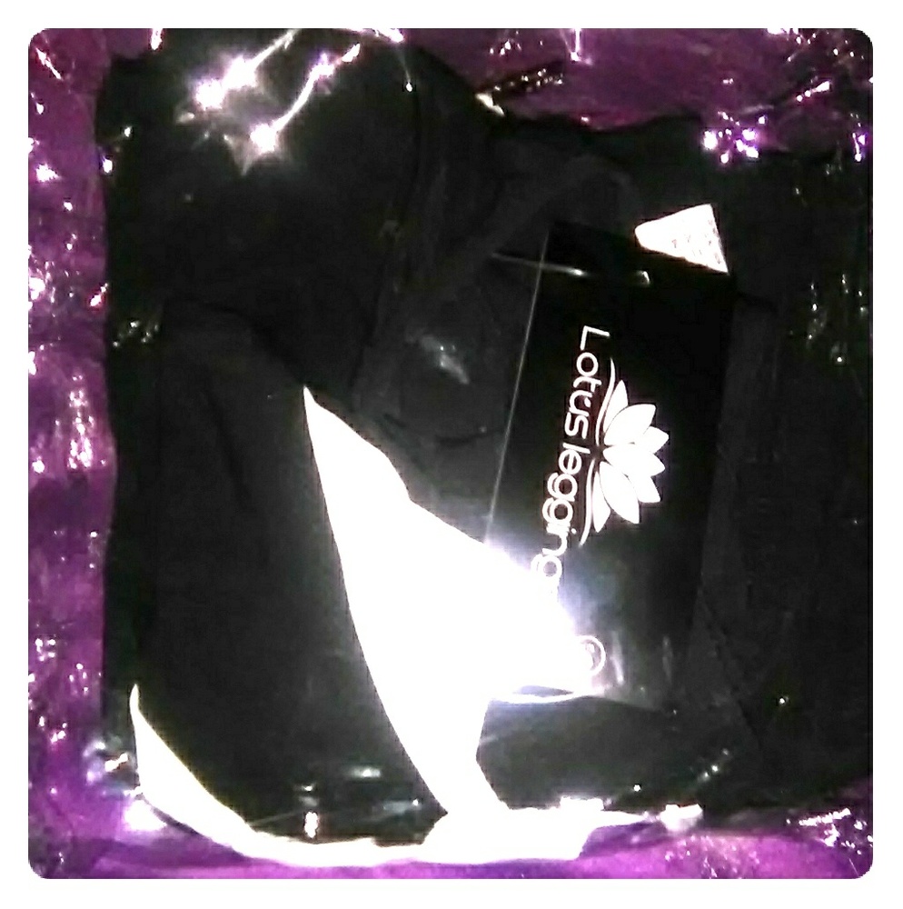 Lotus shorts
